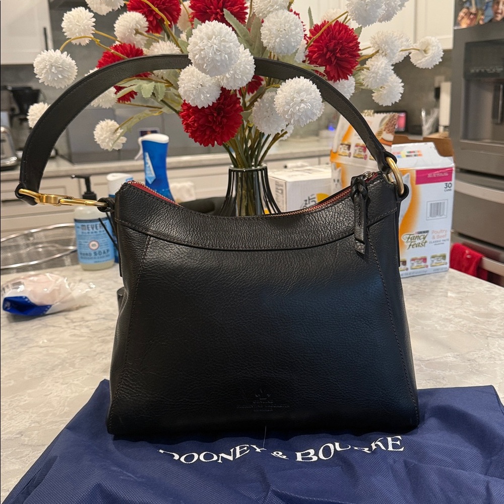Dooney and Bourke large Cassidy Florentine shoulder/hobo - Picture 4 of 10